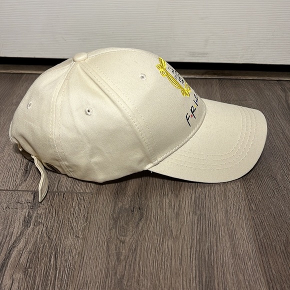 Friends Hat - Picture 2 of 3